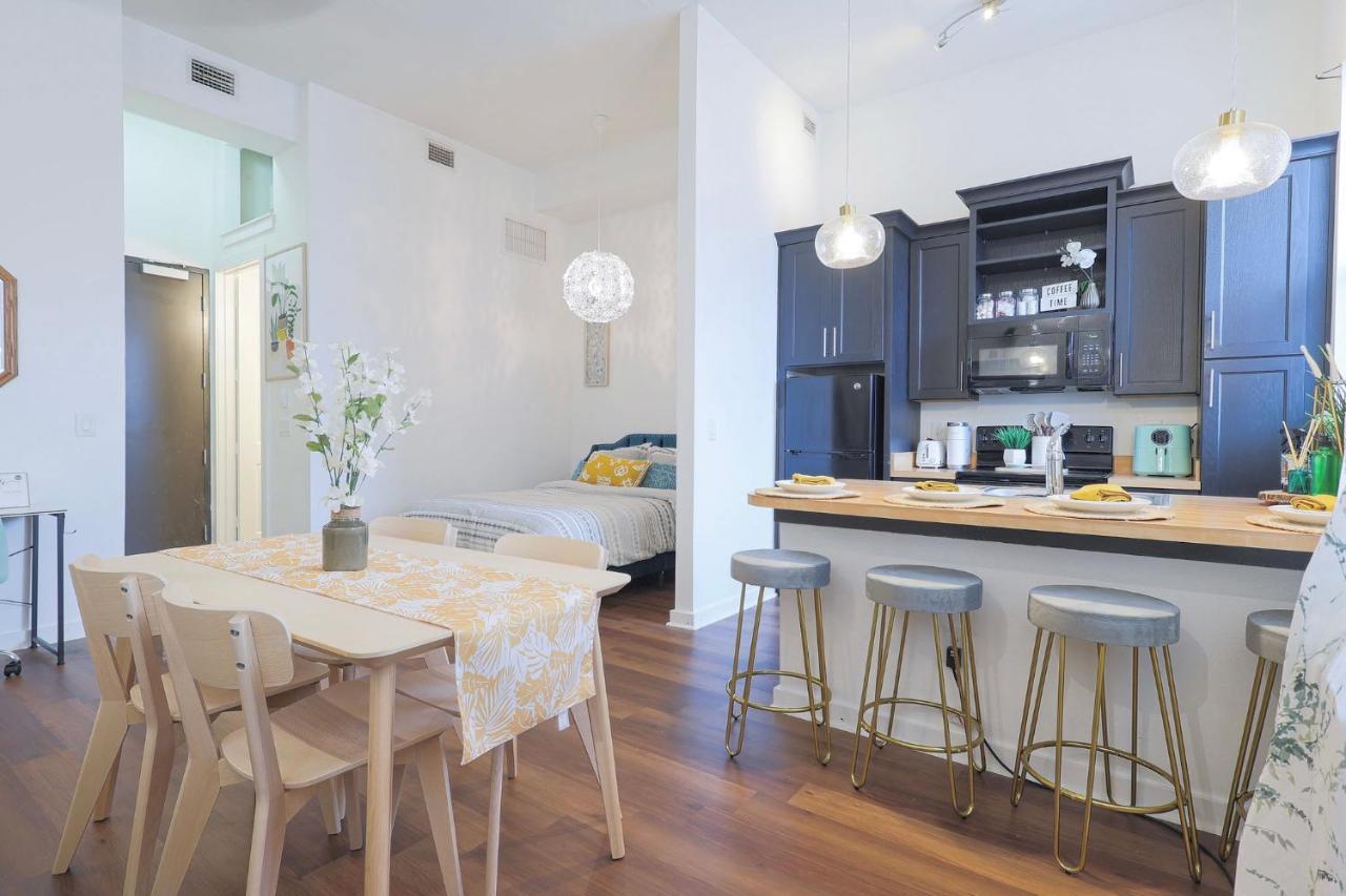 Old West Studio Lofts West แทมปา ภายนอก รูปภาพ