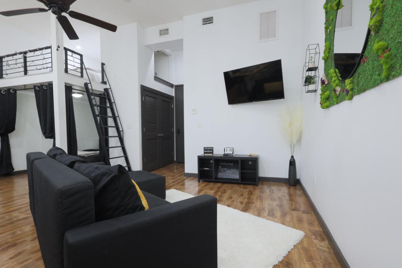 Old West Studio Lofts West แทมปา ภายนอก รูปภาพ