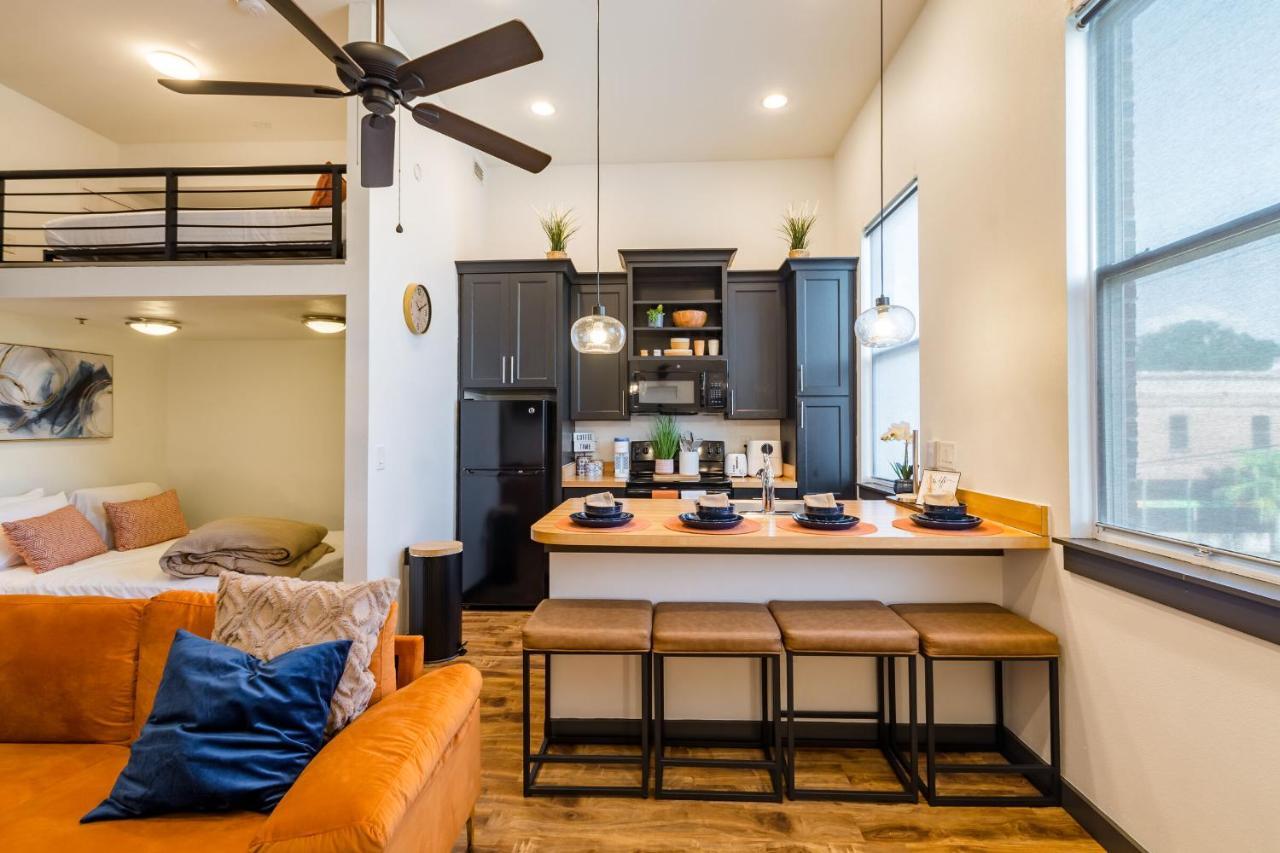 Old West Studio Lofts West แทมปา ภายนอก รูปภาพ