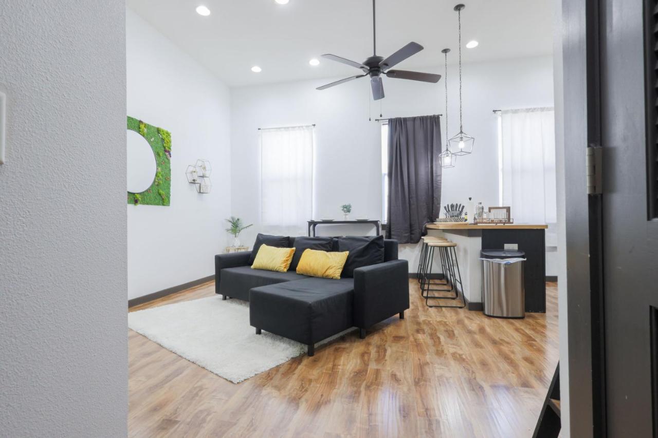 Old West Studio Lofts West แทมปา ภายนอก รูปภาพ