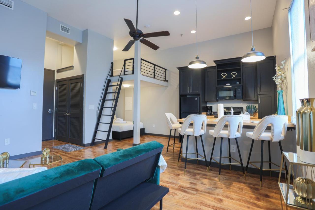 Old West Studio Lofts West แทมปา ภายนอก รูปภาพ
